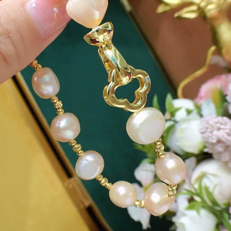 Women's Pink Pearl Bracelet with Gold Clasp - Image 3