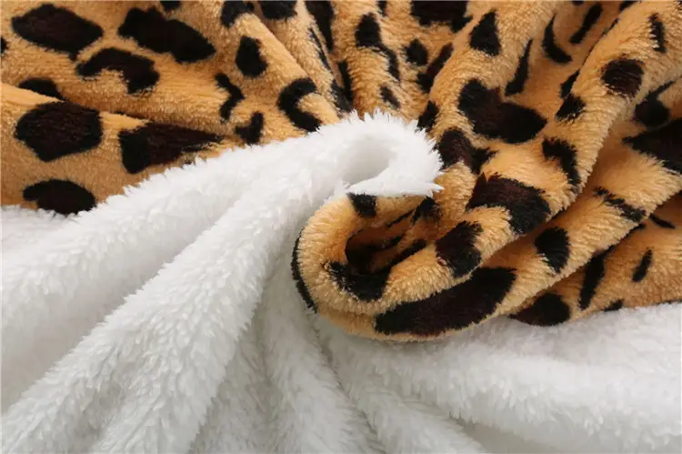 Leopard Print Fleece Hoodie Women Winter Jacket Black White — feature 15