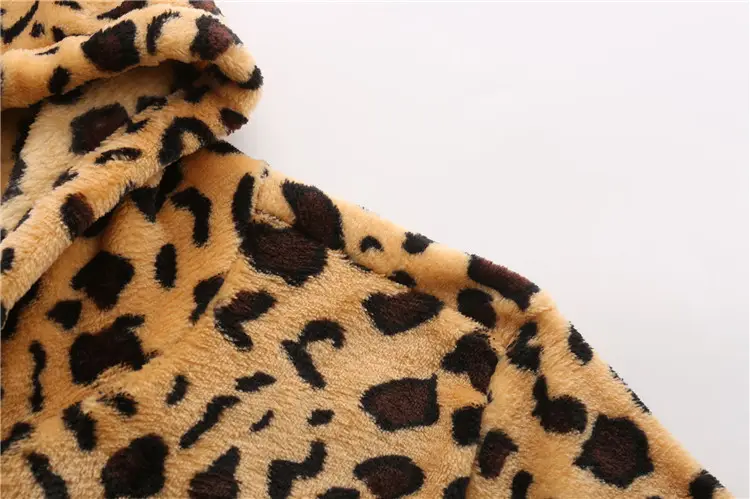 Leopard Print Fleece Hoodie Women Winter Jacket Black White — feature 18