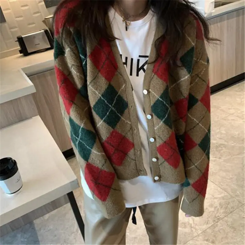 Green Diamond Knit V Neck Top for Women