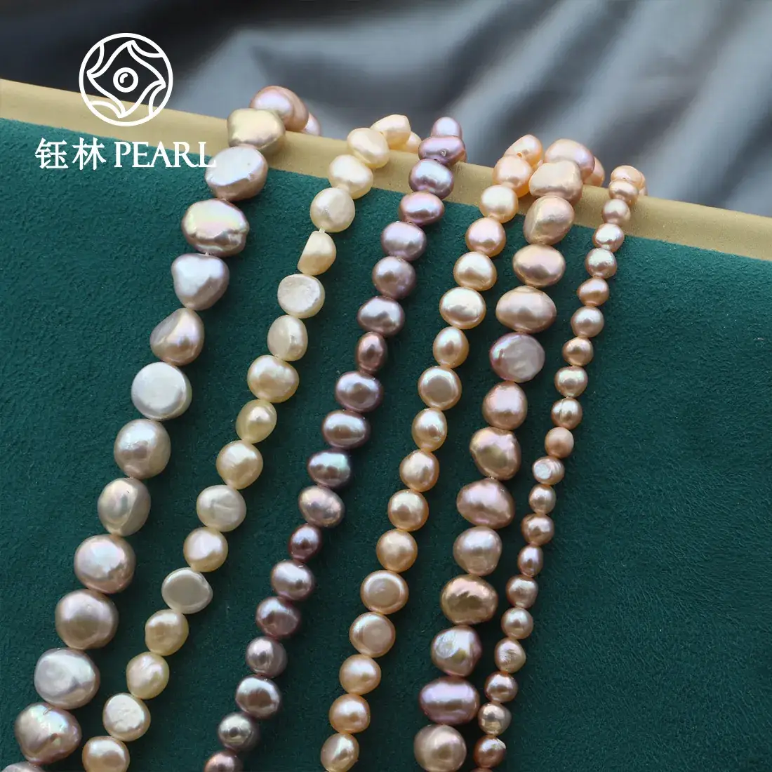 Natural Pearl Necklace with 3-14mm Thick Beads