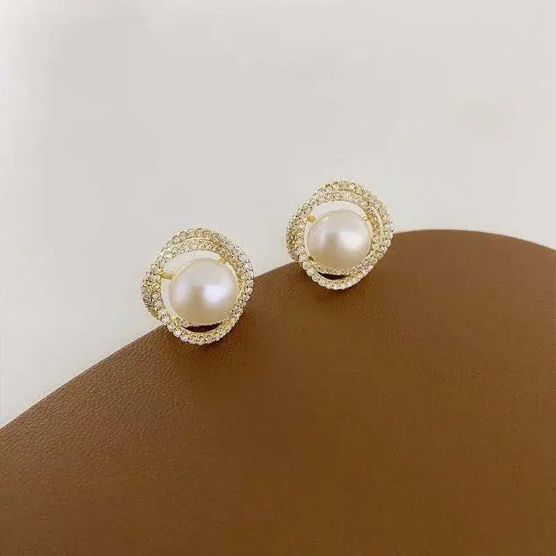 Guan Yu Pearl Earrings S925 Gold Full Diamond — feature 9