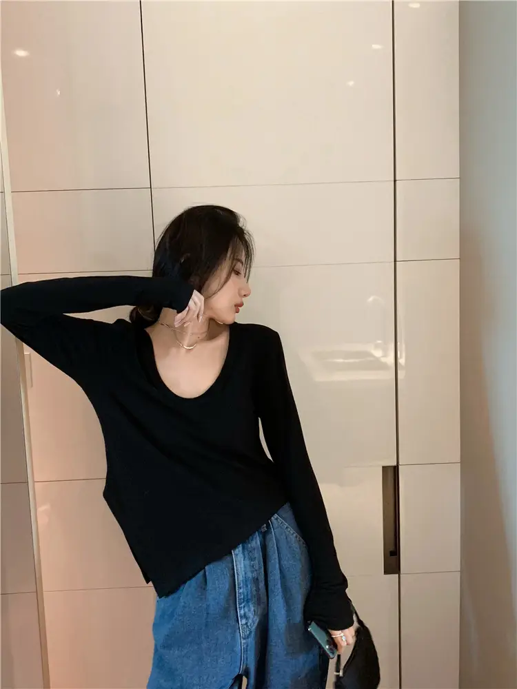 帮手描述图:不规则白色修身长袖T恤女2021春秋新款设计感紧