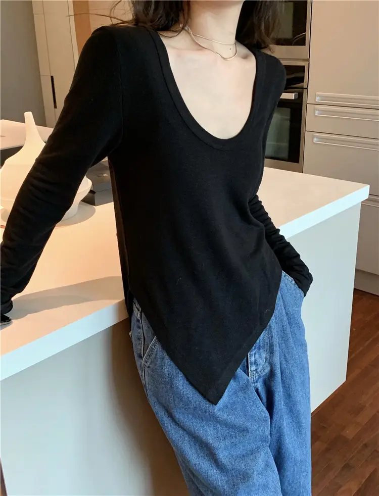 帮手描述图:不规则白色修身长袖T恤女2021春秋新款设计感紧