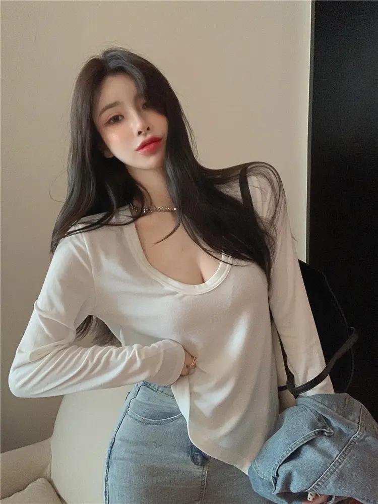 Women Slim Fit White Low Neck T-Shirt 2025 — feature 7