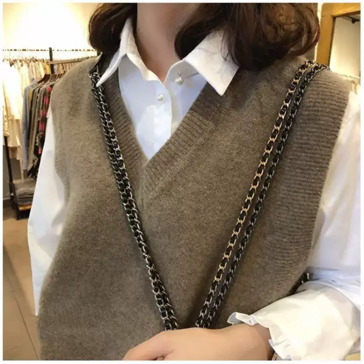 2023 Wool Vest for Women Black Chain Strap Sleeveless Sweater — feature 2