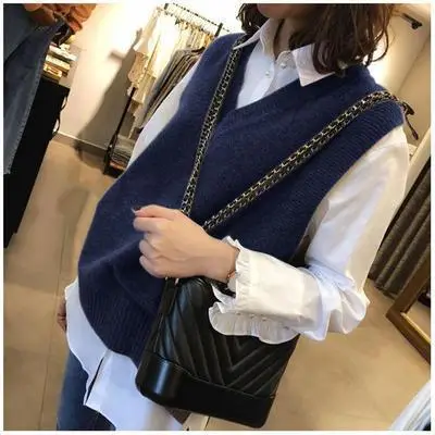 2023 Wool Vest for Women Black Chain Strap Sleeveless Sweater - Image 4
