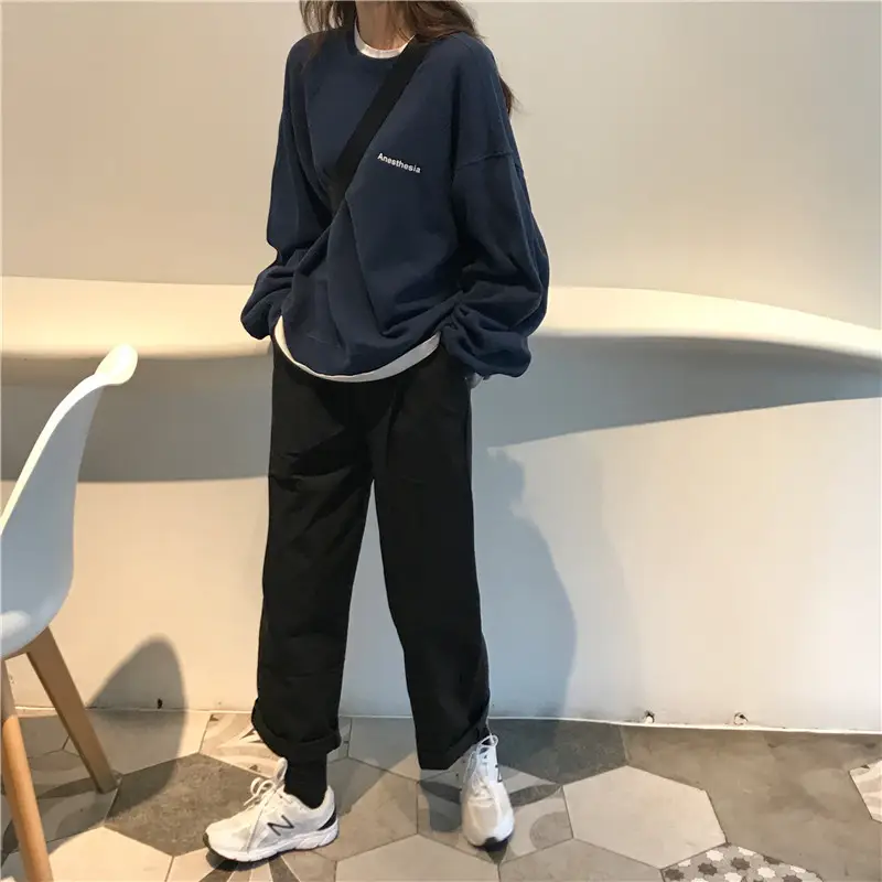 Women's Grey Oversize Sweatshirt Western Style — feature 3