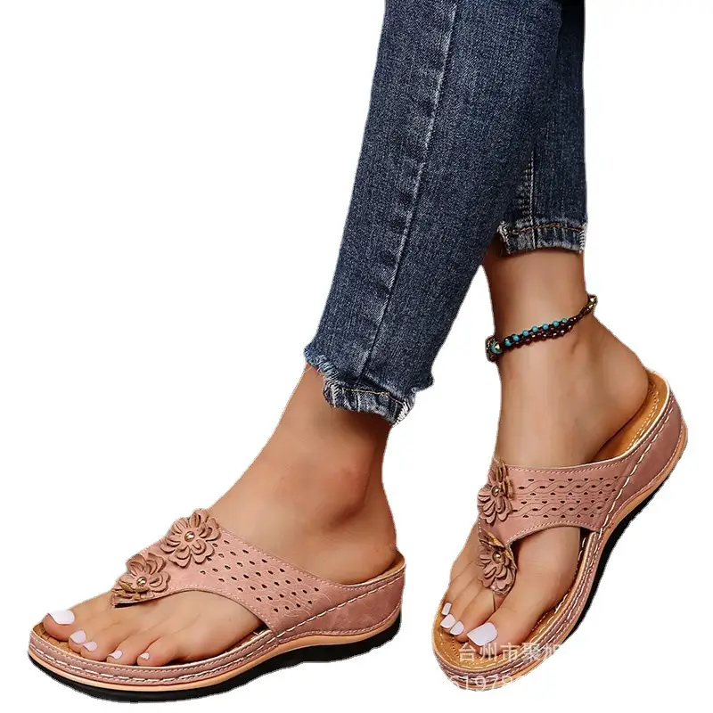 Women Retro Thong Sandals Tan Flat Heel Black