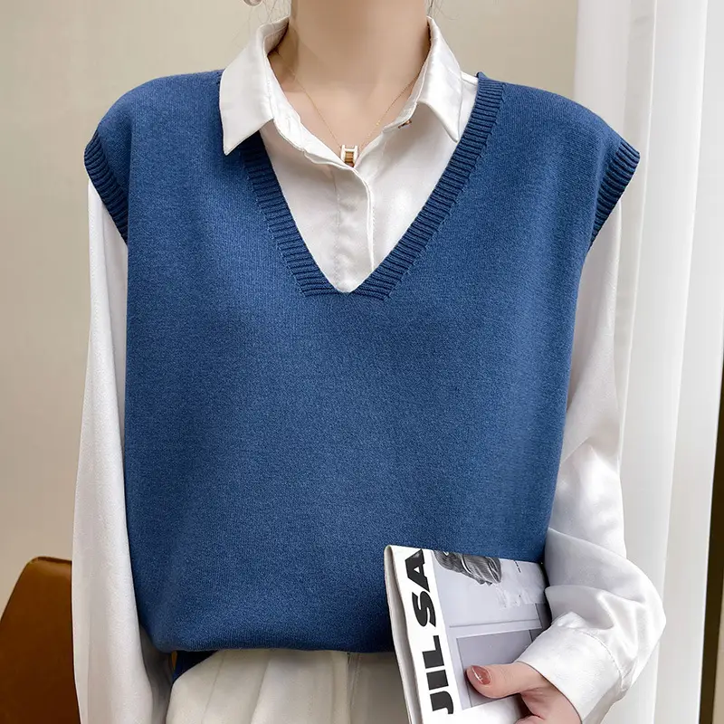 Green V-Neck Vest with Shirt Outer Wear 2023 Spring - Image 12