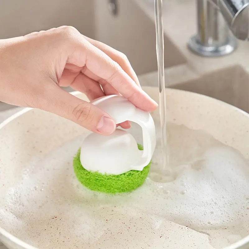 Japan KM Hanging Sink Cleaning Brush Scrubbing Pan Brush Storage cleaning appliance - Image 3