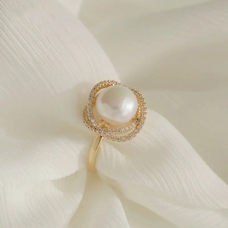 Guan Yu Pearl Ring with Full Diamonds Hollow Design — feature 11