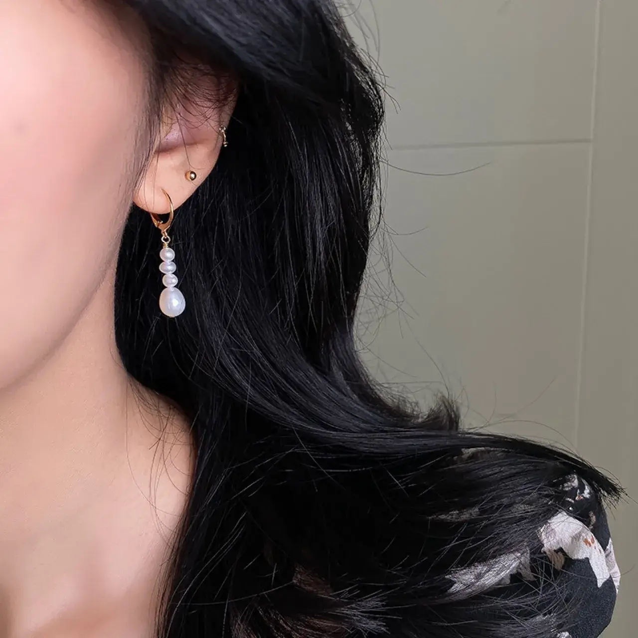 Natural Pearl Earrings for Women Summer Long Style - Image 3