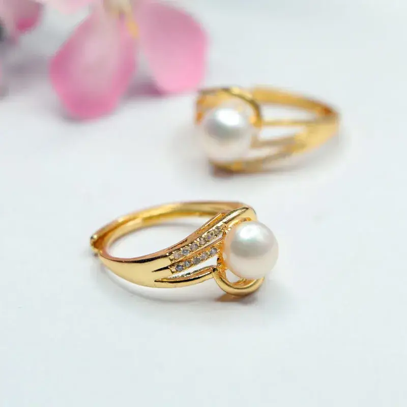 Guan Yu Freshwater Pearl Ring Angel Wings Gold High Luster