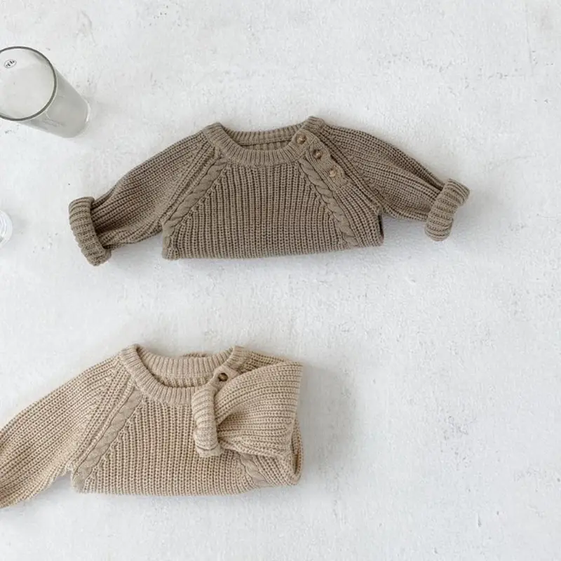 Beige Knitted Baby Outfit with Hat and Trousers — feature 22