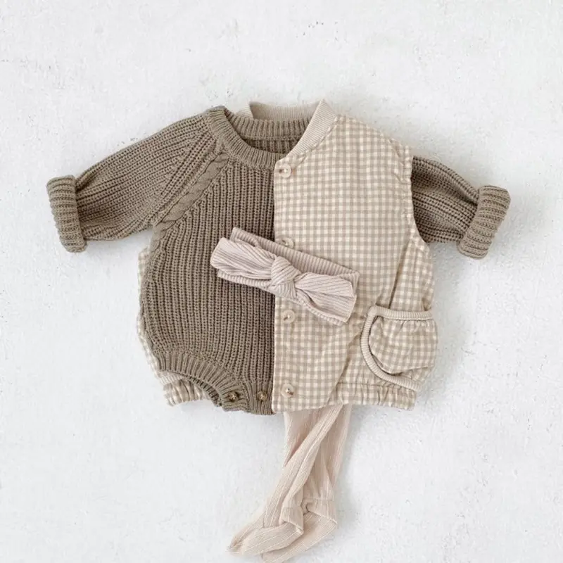Beige Knitted Baby Outfit with Hat and Trousers — feature 26
