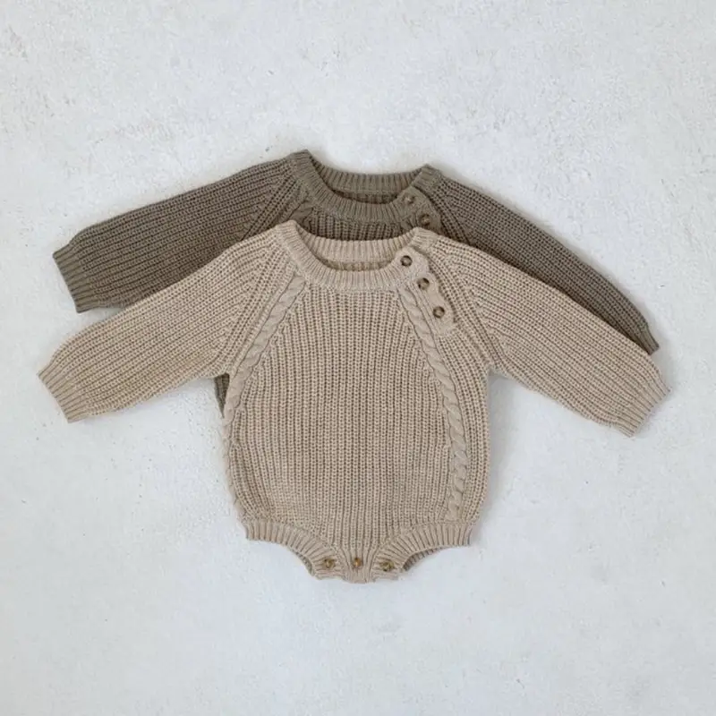 Beige Knitted Baby Outfit with Hat and Trousers — feature 28