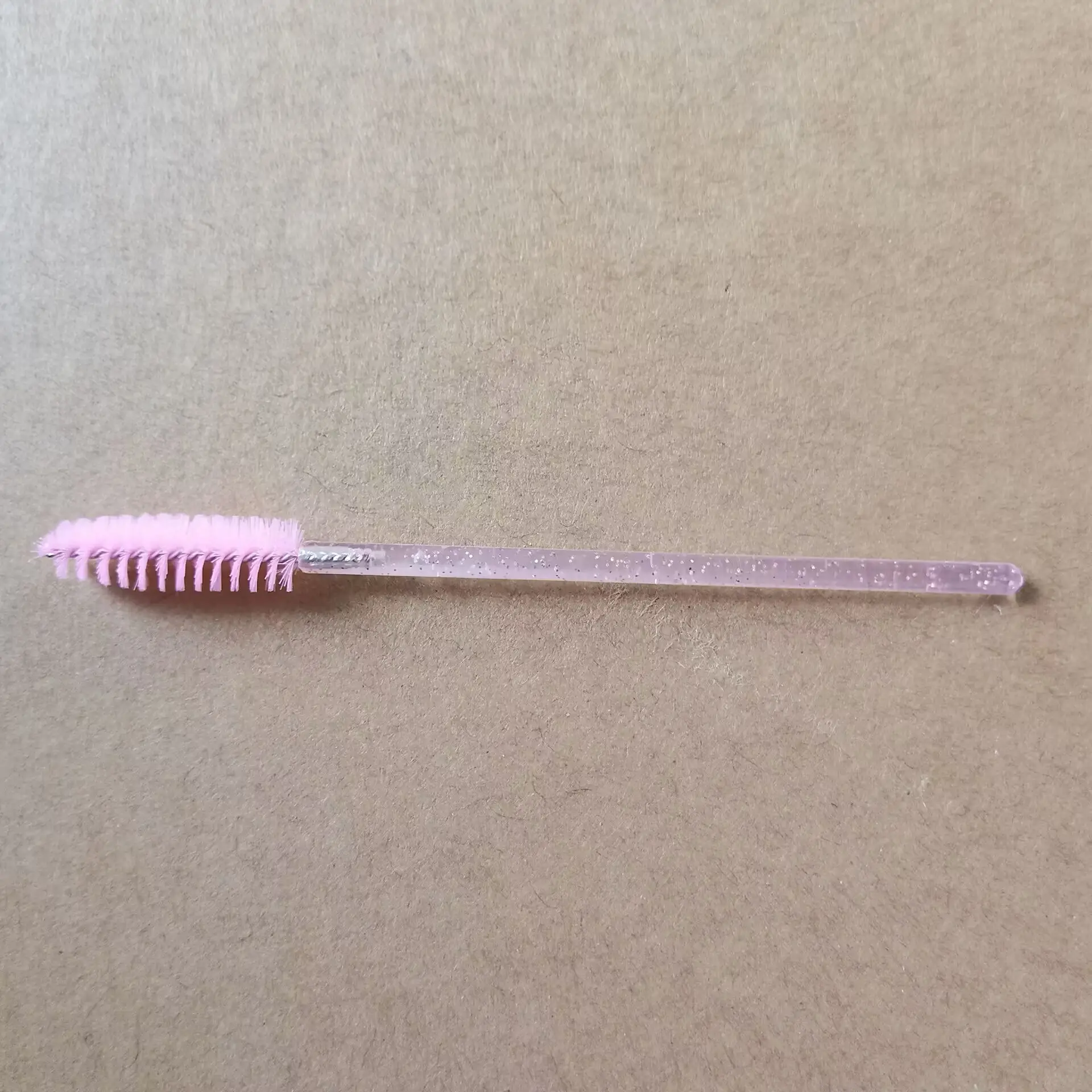 Disposable Crystal Eyelash Brush for Makeup Application - Image 5
