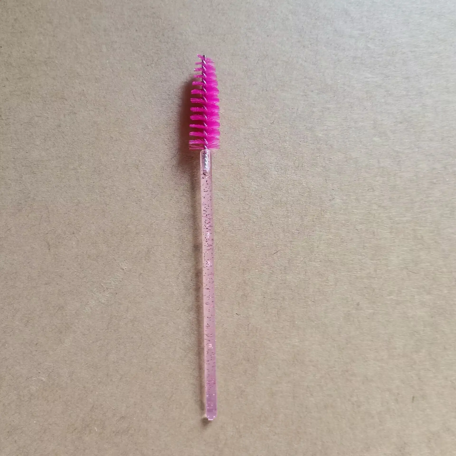 Disposable Crystal Eyelash Brush for Makeup Application - Image 7