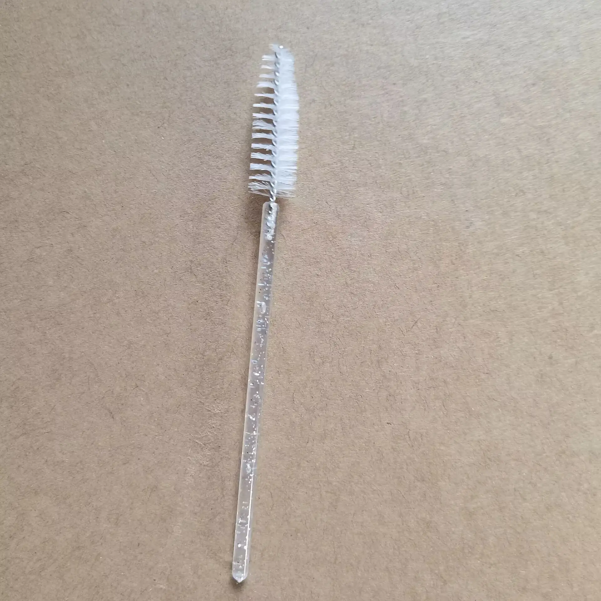 Disposable Crystal Eyelash Brush for Makeup Application - Image 9