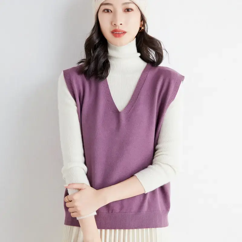 2025 Women Green V-Neck Knitted Vest Vest Sweater - Image 6