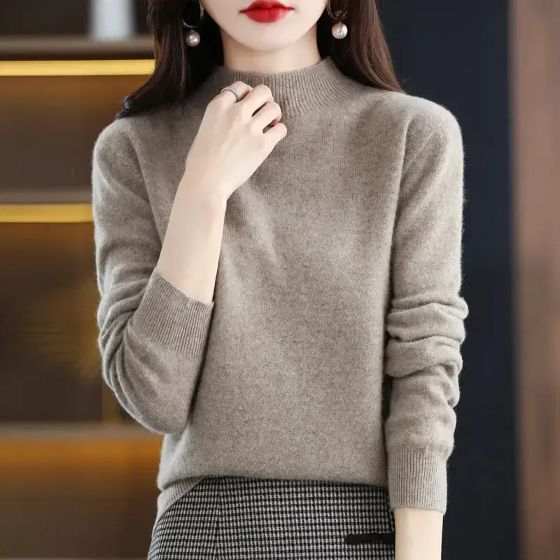 2025 Women Green V-Neck Knitted Vest Vest Sweater — feature 3