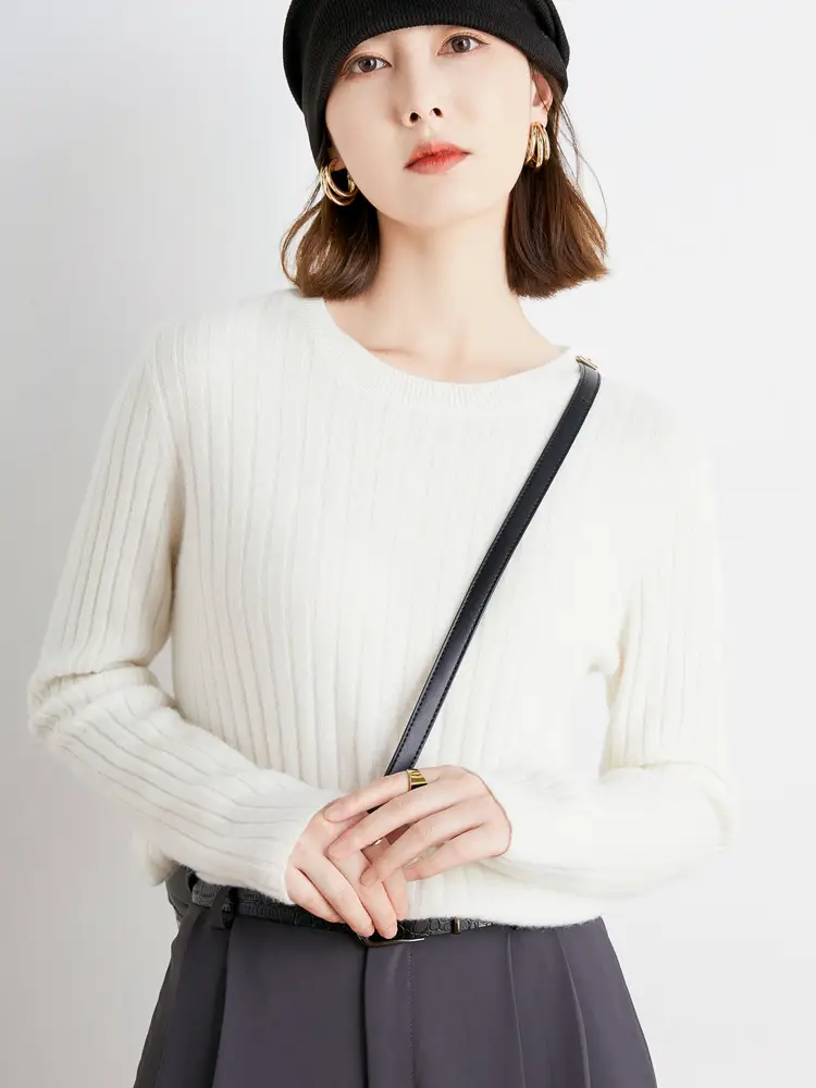 Women's Pink Knit Round Neck Sweater Pit Slim Fit - Image 2