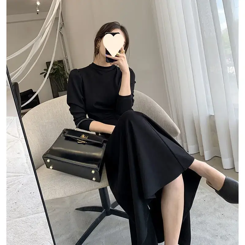 Black Korean Style Dress with Long Skirt & Waist-Cinching Sleeves — feature 8