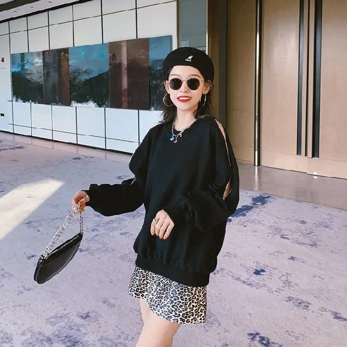 Women Long Sleeve Grey Sweatshirt Loose Korean Style 2024 - Image 3