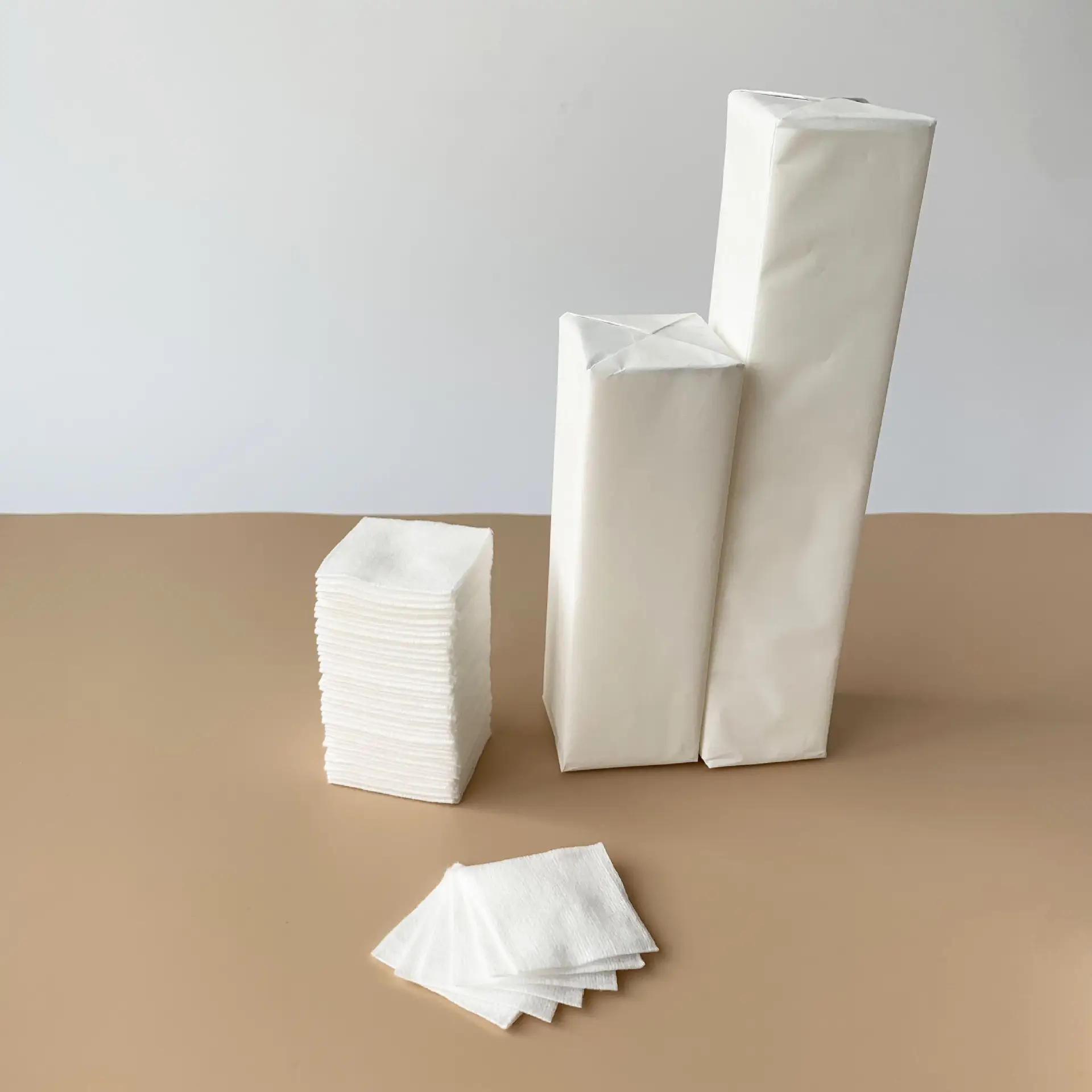 Non-Woven Wet Compress Makeup Pads for Skin Cleansing & Removal - Image 3