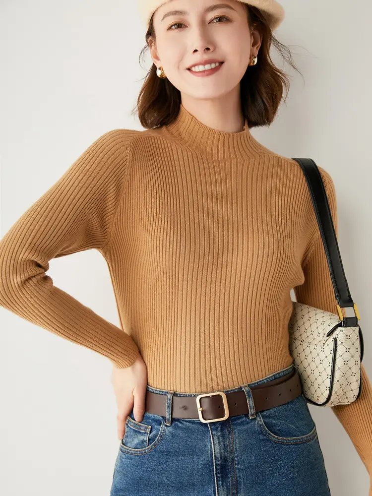 Black Knitted Half-High Collar Long Sleeve Pullover