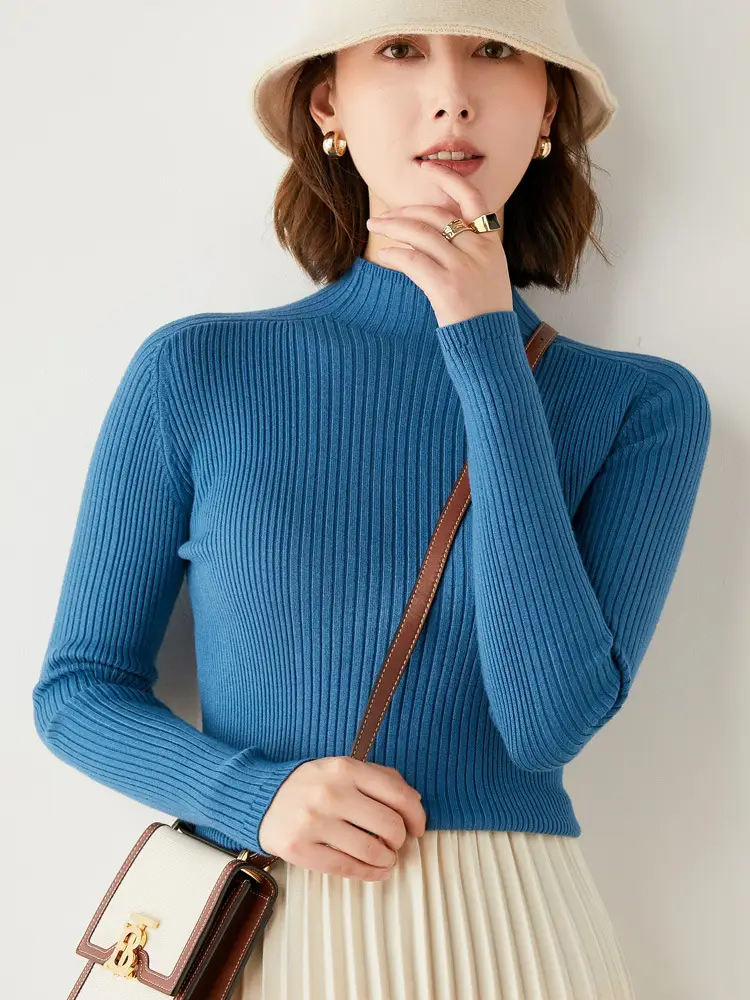 Black Knitted Half-High Collar Long Sleeve Pullover