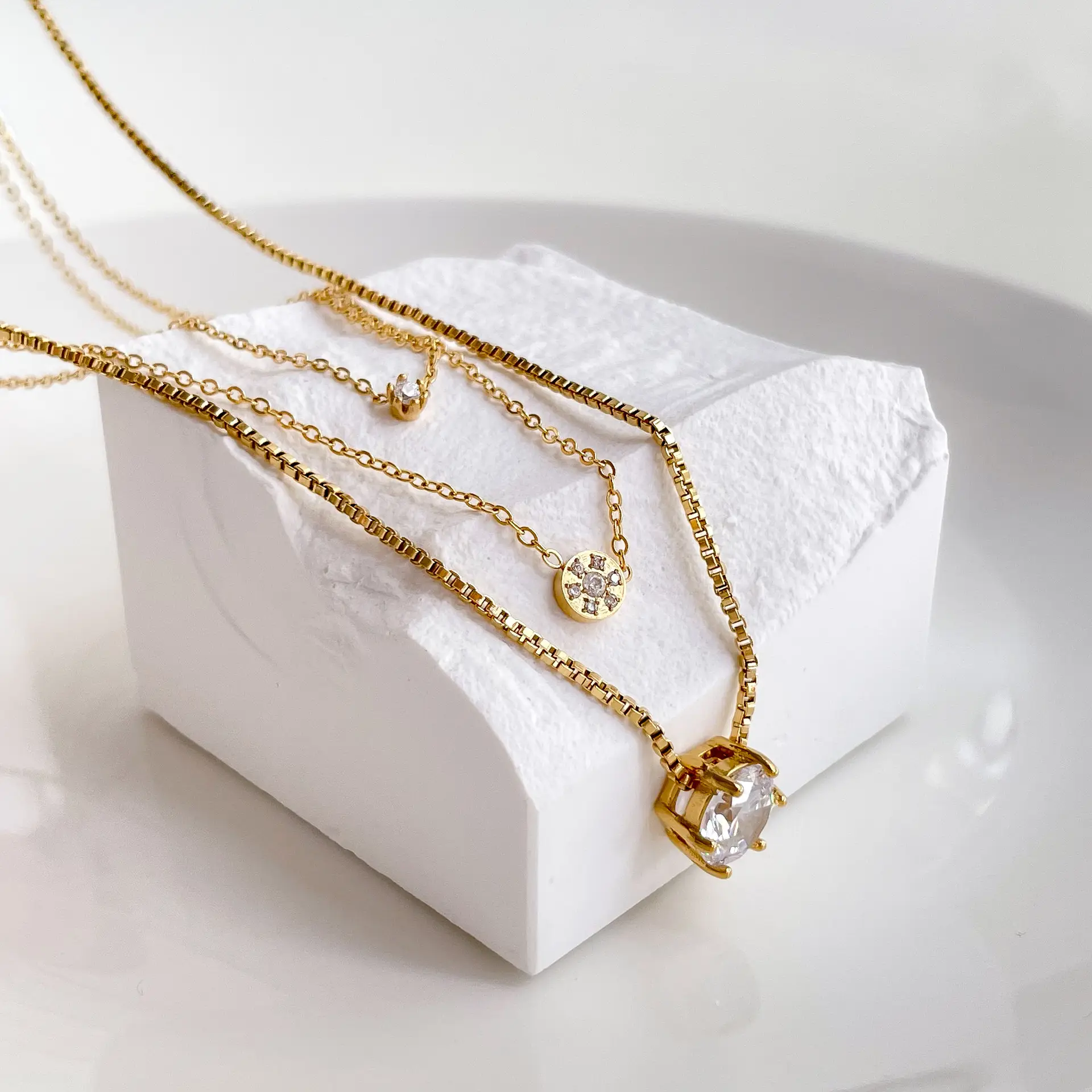 Gold One Zircon Necklace for Women - Image 8