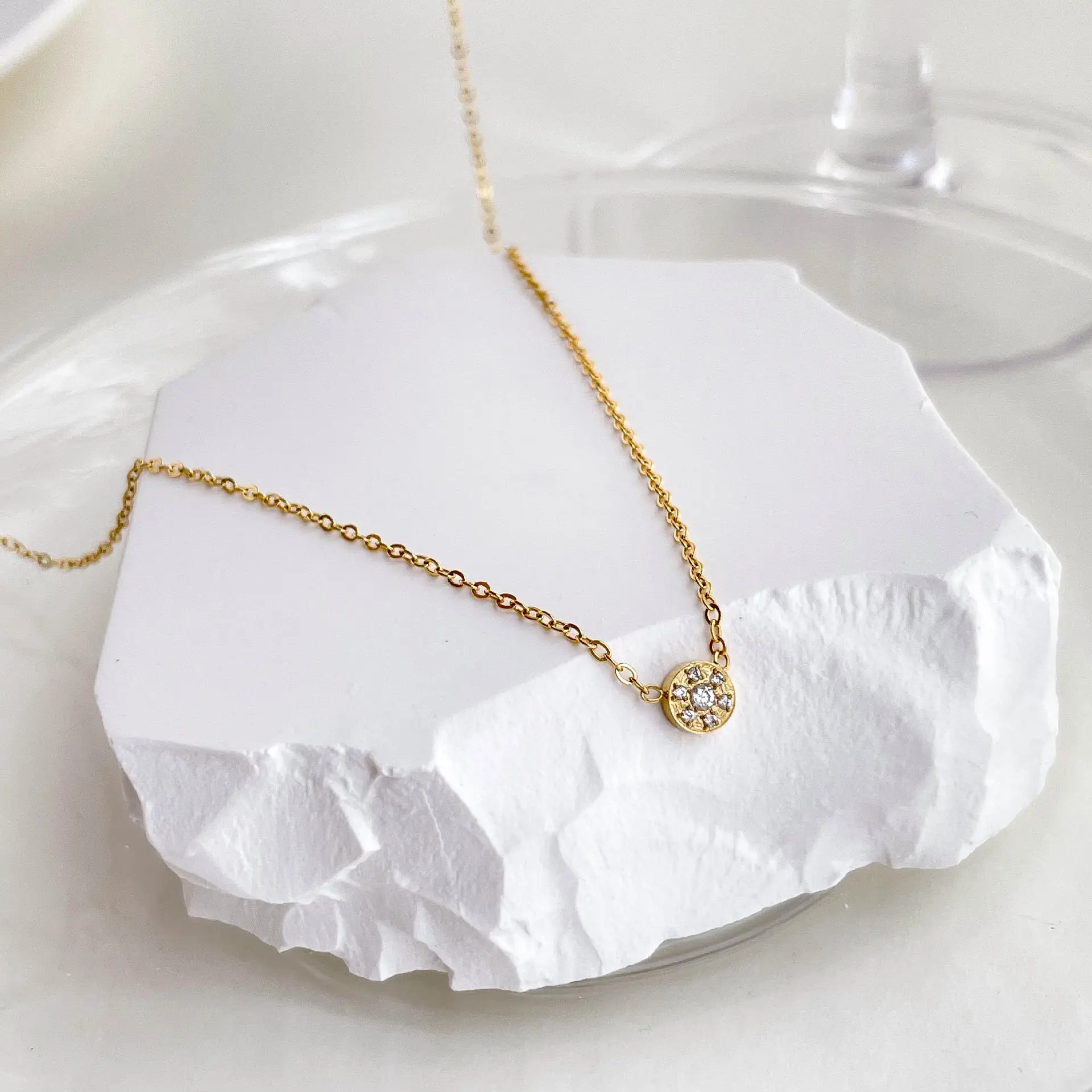 Gold One Zircon Necklace for Women - Image 2
