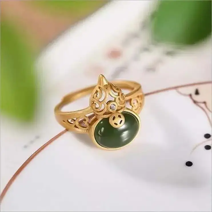 Guan Yu Jade Ring with Green Gourd Design
