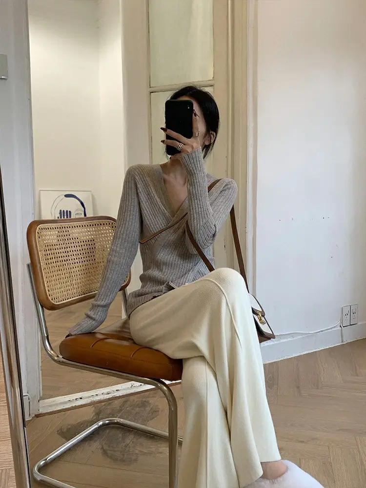 Women Knitted V Neck Top with Long Sleeves Winter Wear — feature 41