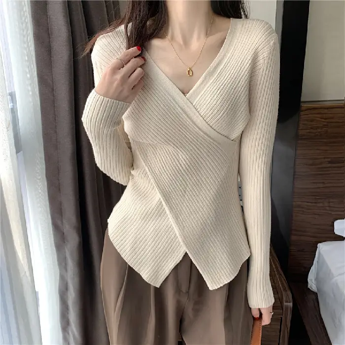 Women Knitted V Neck Top with Long Sleeves Winter Wear