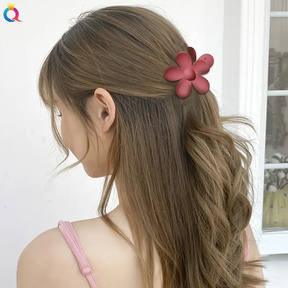 Clear Flower Hairpin for Bathroom Use - Image 41