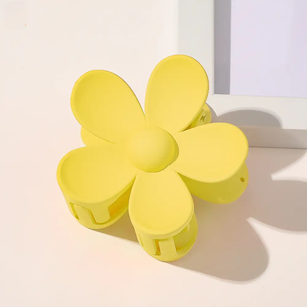 Clear Flower Hairpin for Bathroom Use - Image 10