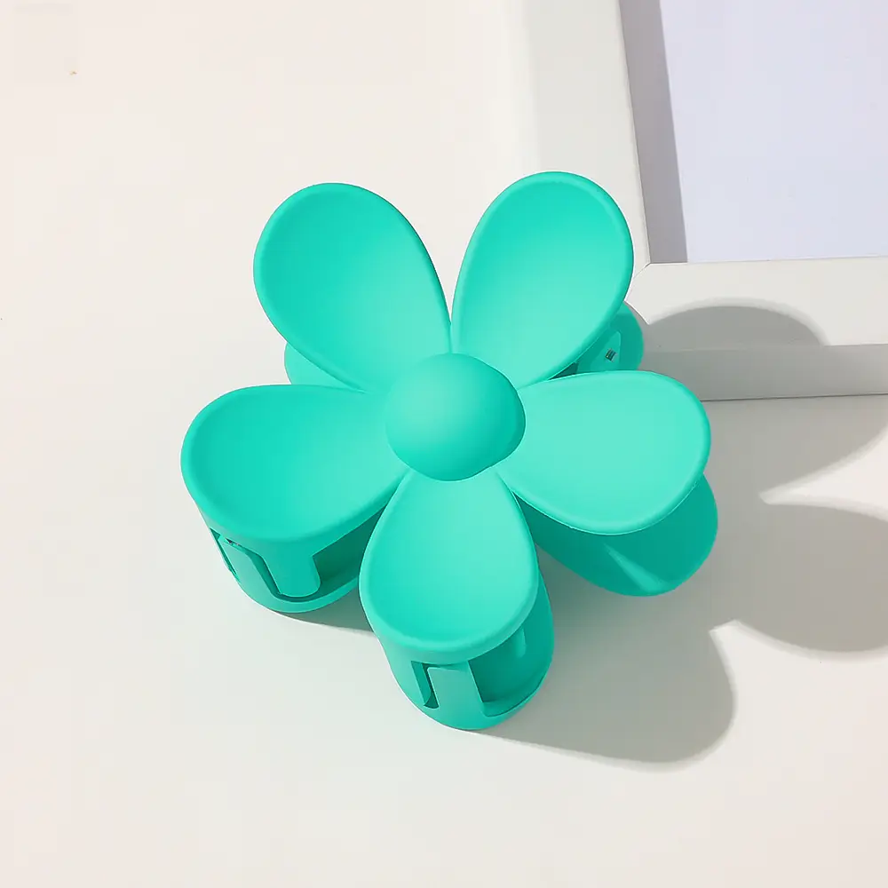 Clear Flower Hairpin for Bathroom Use - Image 17