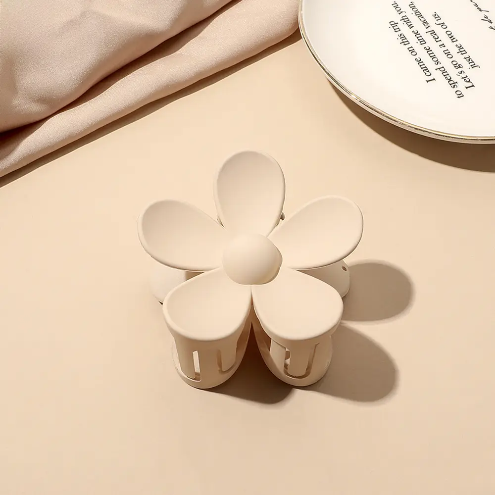 Clear Flower Hairpin for Bathroom Use - Image 25