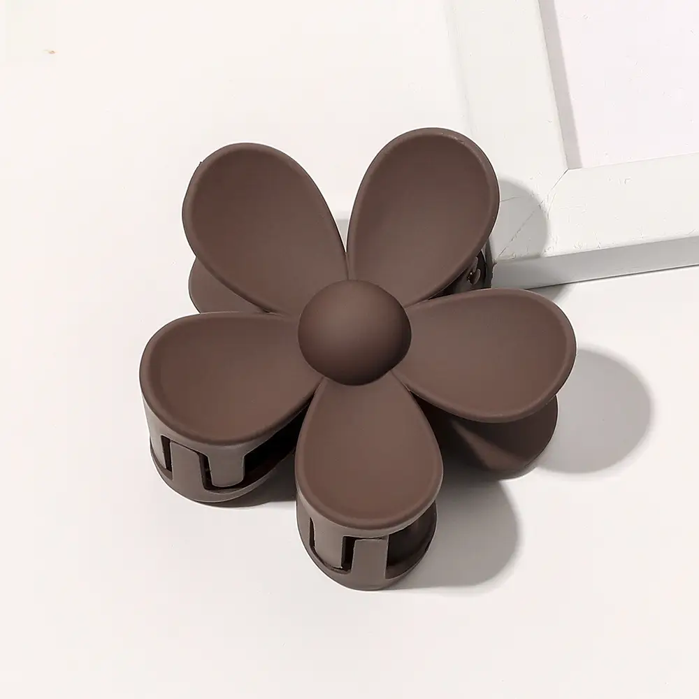 Clear Flower Hairpin for Bathroom Use - Image 3