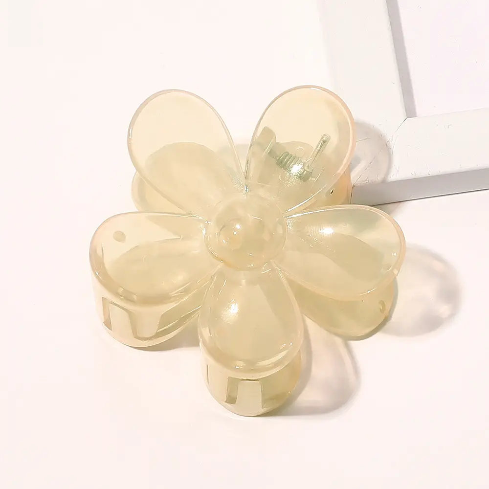 Clear Flower Hairpin for Bathroom Use - Image 32