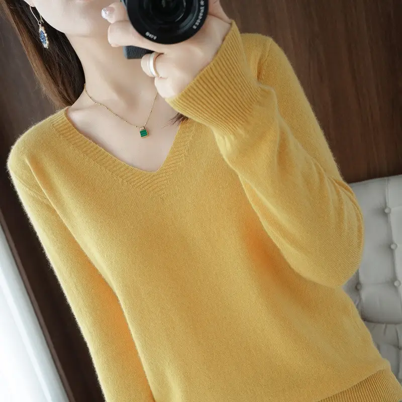 Women V-Neck Knitted Sweater Black Slim Fit - Image 17