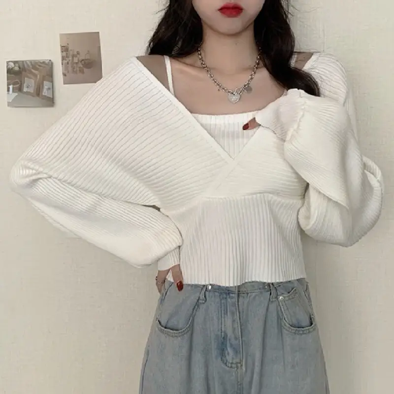 Red Knitted V-Neck Long Sleeve Women's Top - Image 8