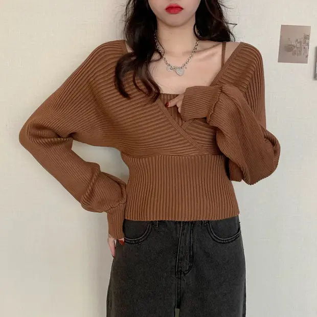 Red Knitted V-Neck Long Sleeve Women's Top — feature 11