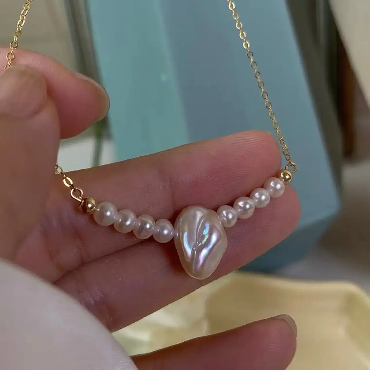 Gentle Pearl Necklace for Women Summer Baroque Light — feature 4