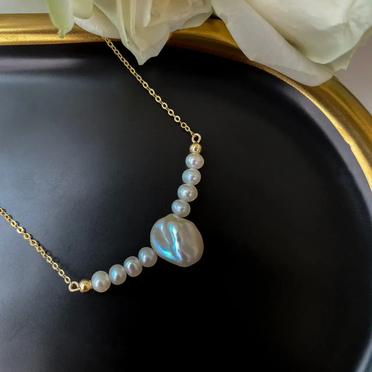 Gentle Pearl Necklace for Women Summer Baroque Light — feature 6