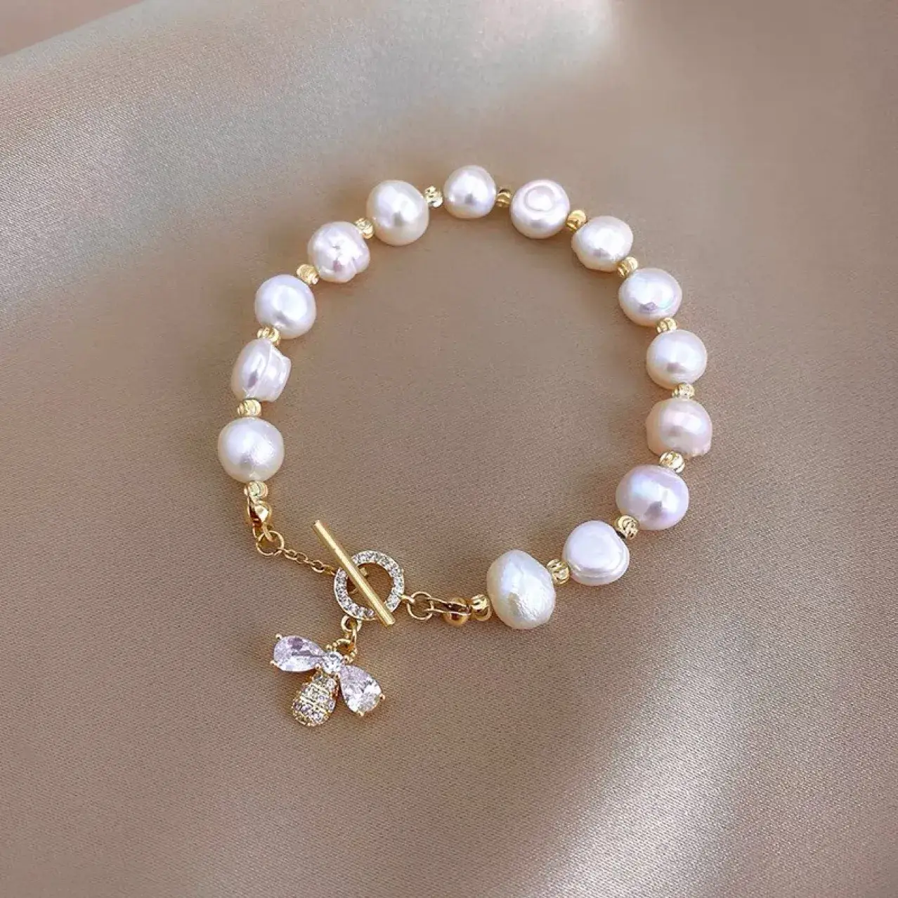 Pearl Bee Bracelet for Women Elegant High-End Jewelry