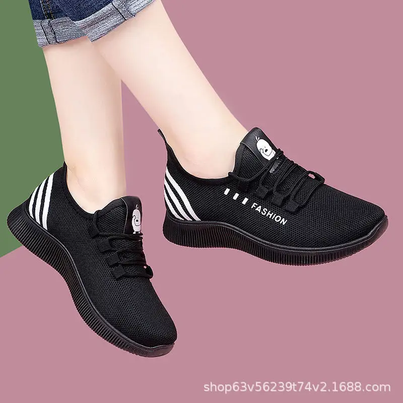 Old Beijing cloth shoes women's small black shoes leisure sports breathable fly woven mesh shoes walking shoes manufacturers wholesale a generation of hair - Image 4